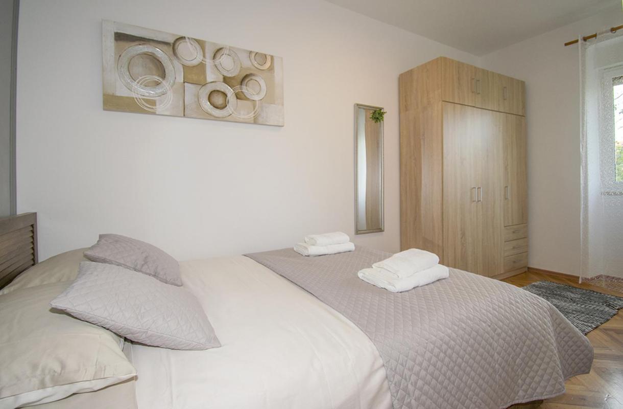 Apartman Edera, Near The Town In A Quiet Location *