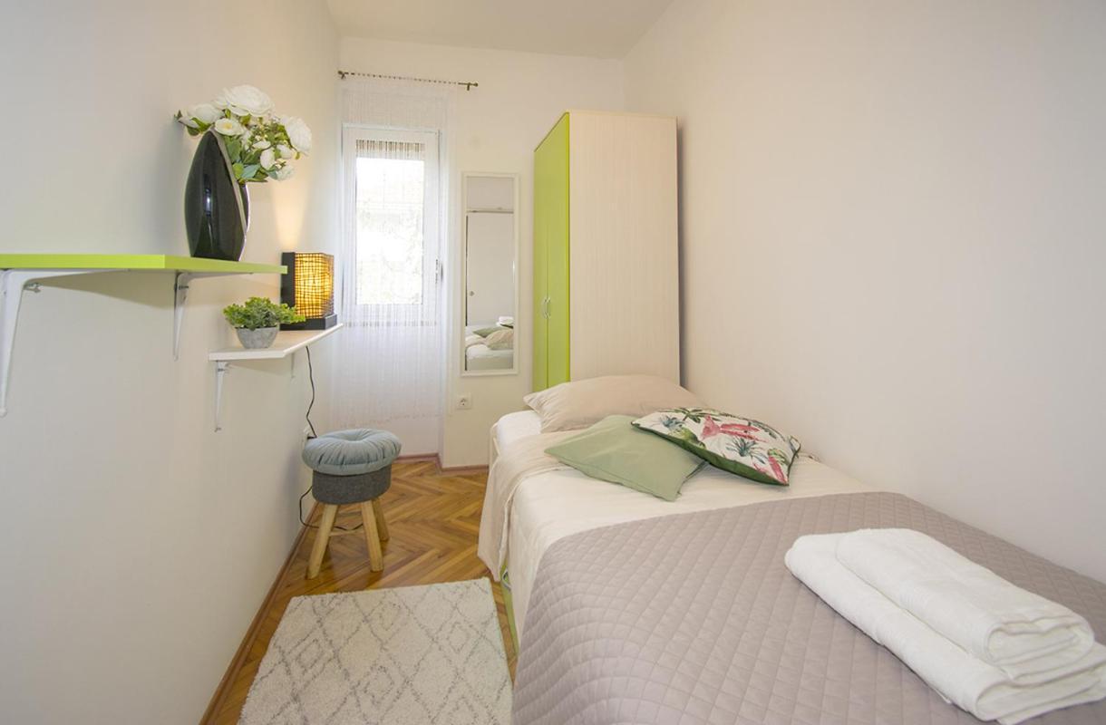 Apartman Edera, Near The Town In A Quiet Location *