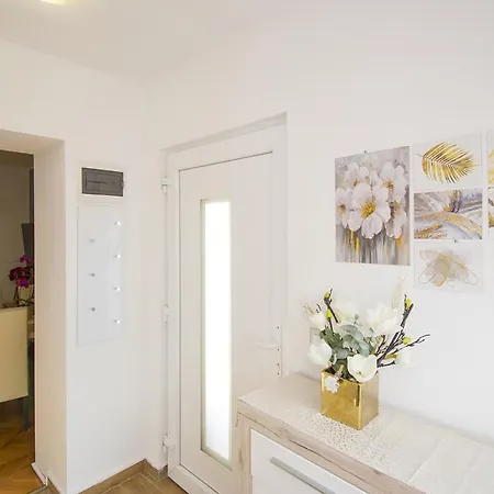 Apartment Edera, Near The Town In A Quiet Location Rovinj Exterior foto